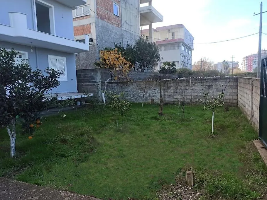 Semesterbostad Val'S Home Fier Albanien